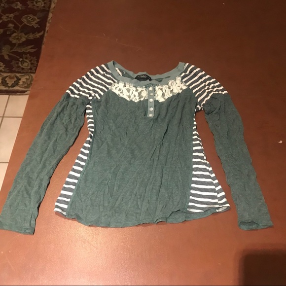 Lace & stripe dark heather green tee - Picture 6 of 7